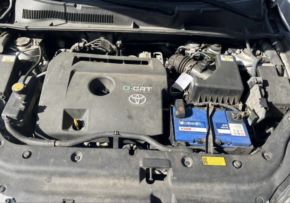 Toyota Rav4 2006 2.2 дизель ПОВНИЙ ПРИВІД клімат 265 тис.км