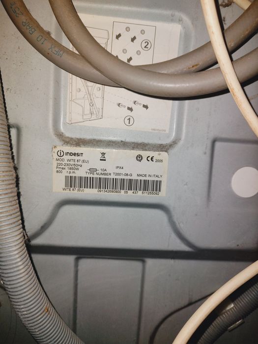 Продається пральна машина Indesit