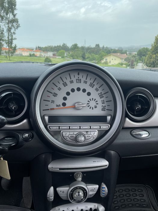 Mini Cooper 1.6 HDI (Motor PSA) – Económico e Fiável