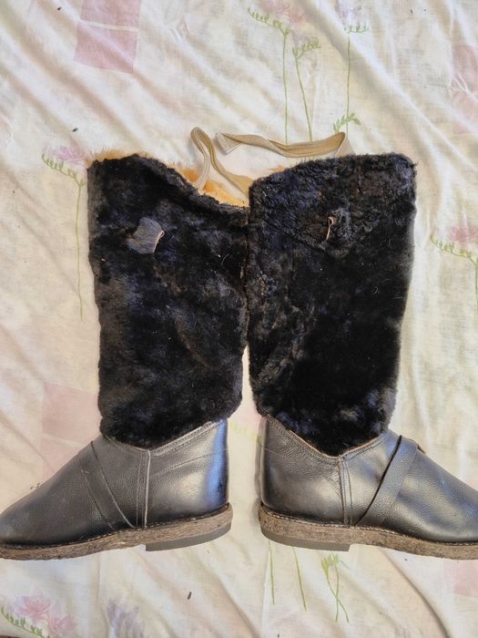 Продам унти, р.42-43, натур.хутро: овчина, собака в гарному стані