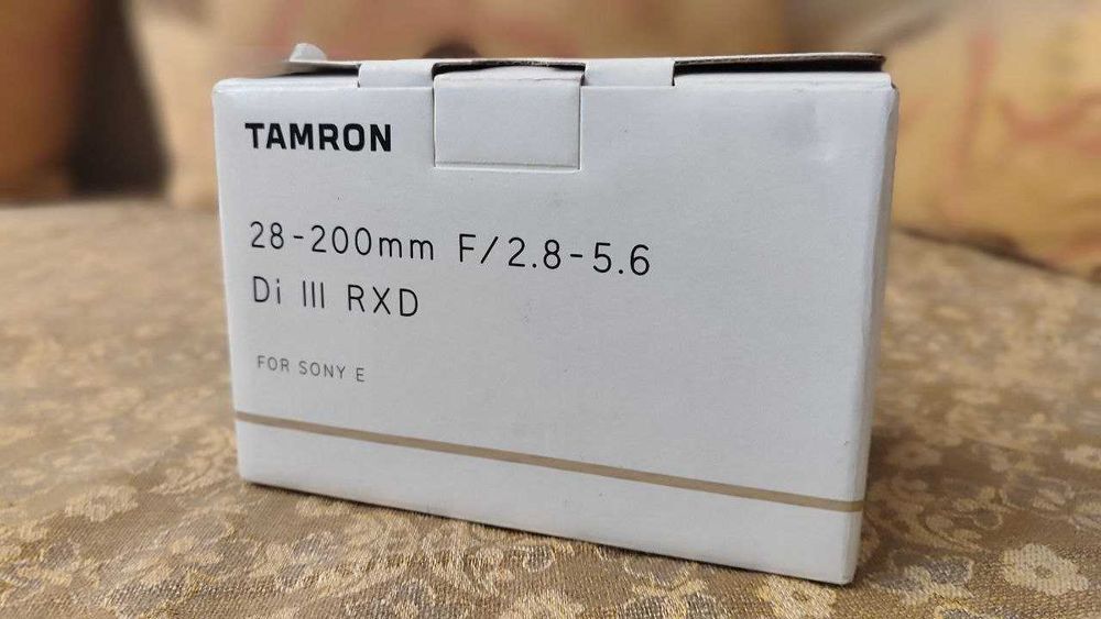 Об'єктив Tamron 28-200mm f/2.8-5.6 Di III RXD (для Sony)