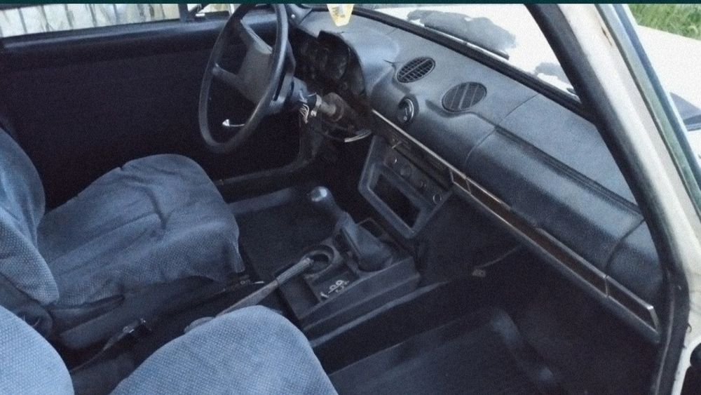 Автомобіль ВАЗ 2106