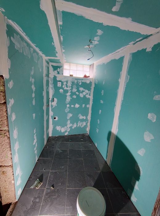 Remodelações (Casas de banho, Pladur, pinturas)