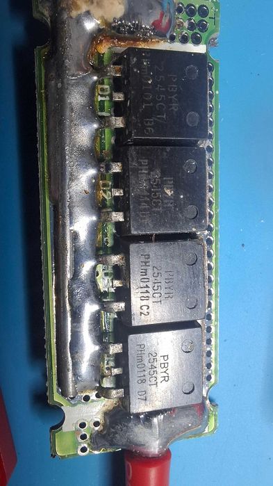 Pinças / garras tipo crocodilo