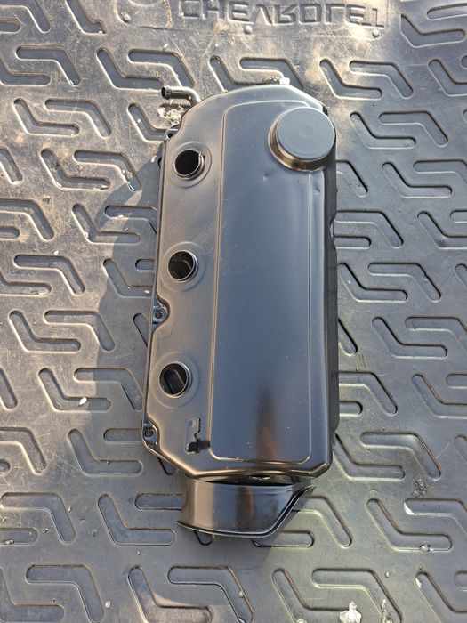 Клапанная крышка для Митсубиси Паджеро Спорт 1