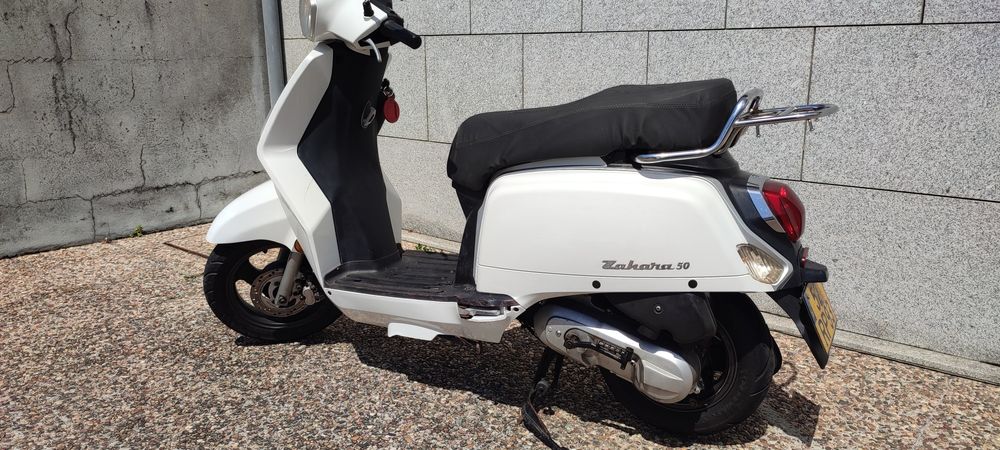 Scooter 2 tempos 70cc vendo ou troco por carro ou mota