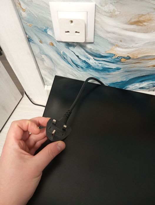 Монітор до персонального комп'ютера