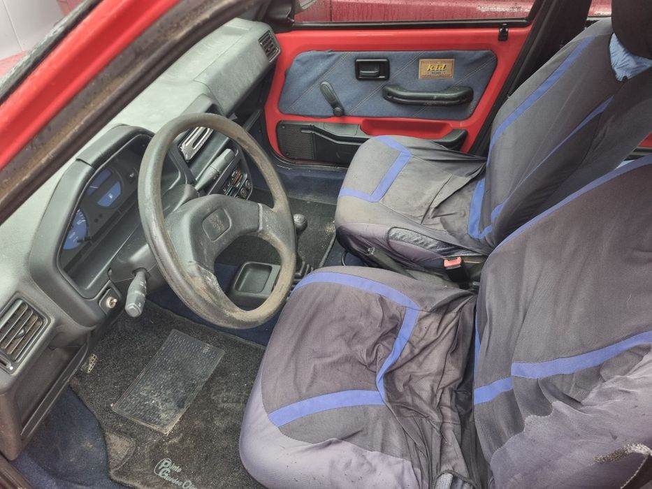 Peugeot 106 com 200mil