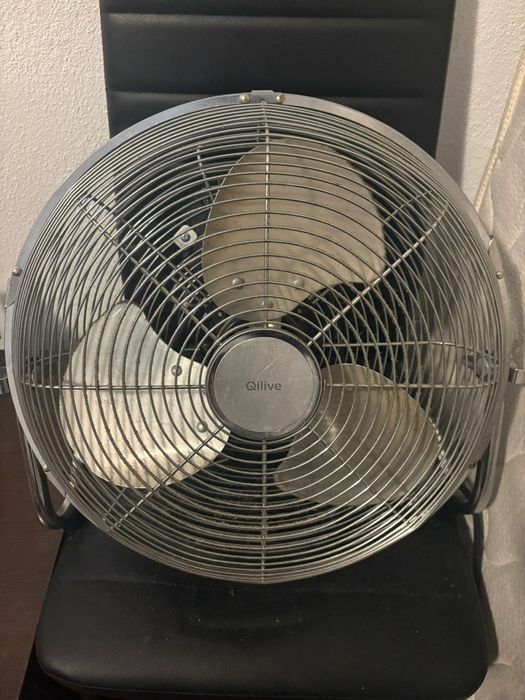 Ventoinhas de mesa e coluna