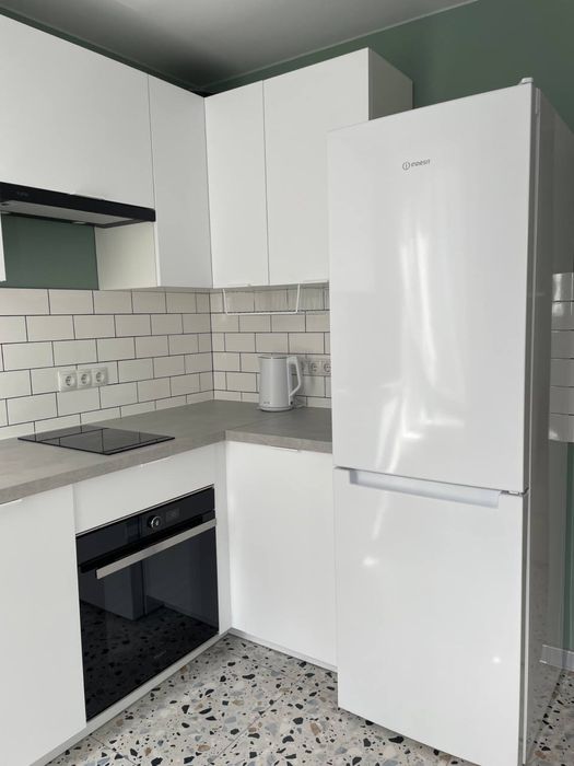 Таунхаус Aura Village, Віта Поштова