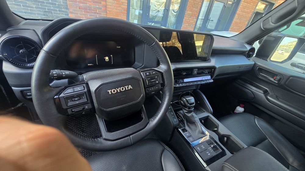 Toyota Land Cruiser 250, 2024 roga
