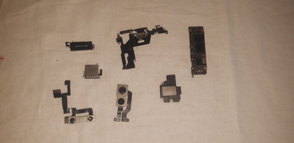 iPhone 11 reparação ou aproveitamento de peças ler discrição.