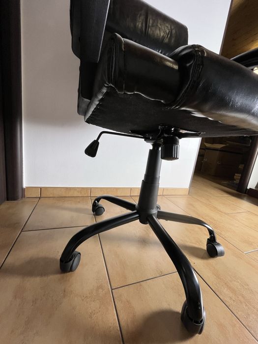 Fotel biurowy skóra