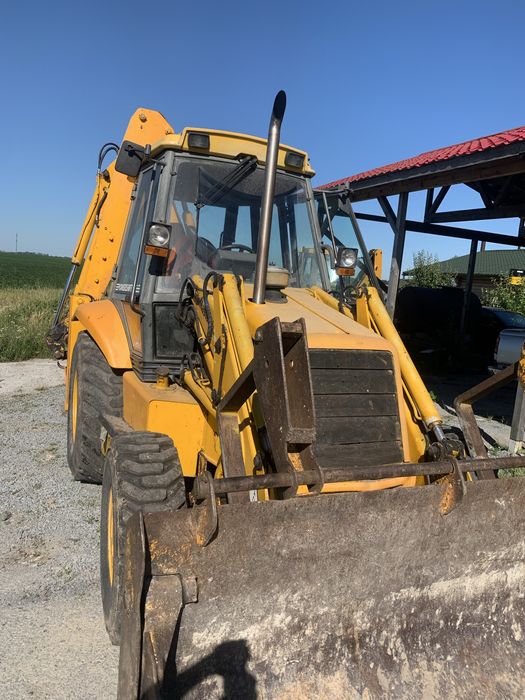 Екскаватор-навантажувач JCB3CX