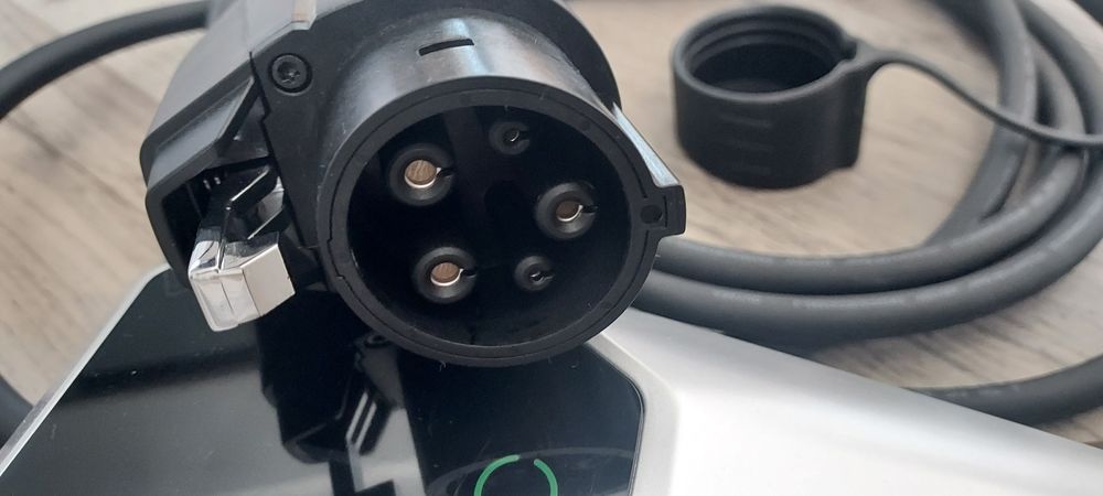 Ładowarka samochodowa 5 pinów, typ 1, auta z USA 3.6kWh.