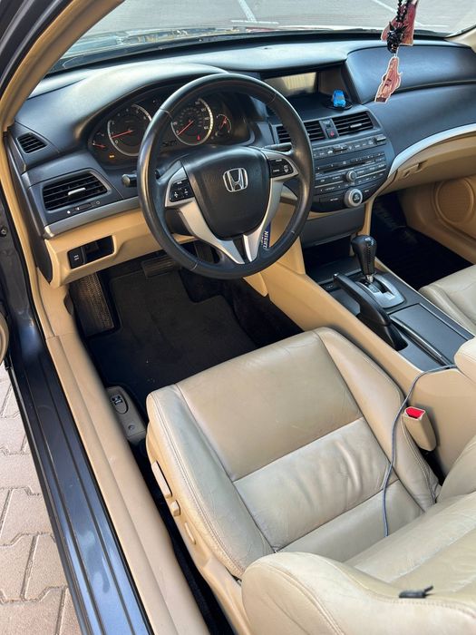 Honda Accord  coupe 8