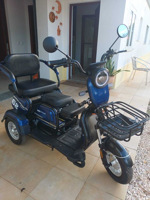 Triciclos elétricos