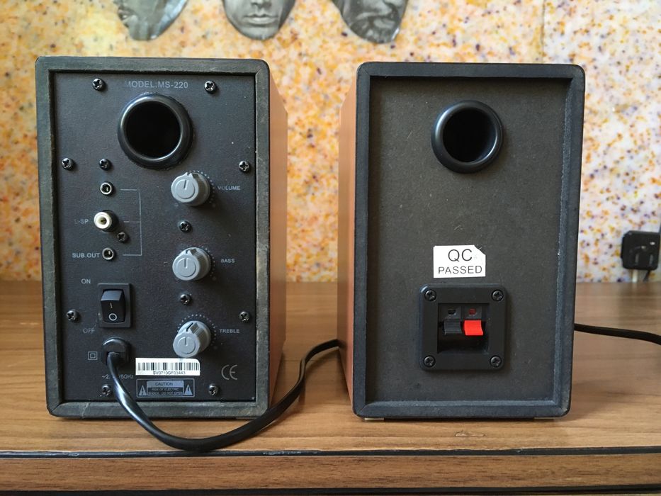 Устлитель свен 220 колонки