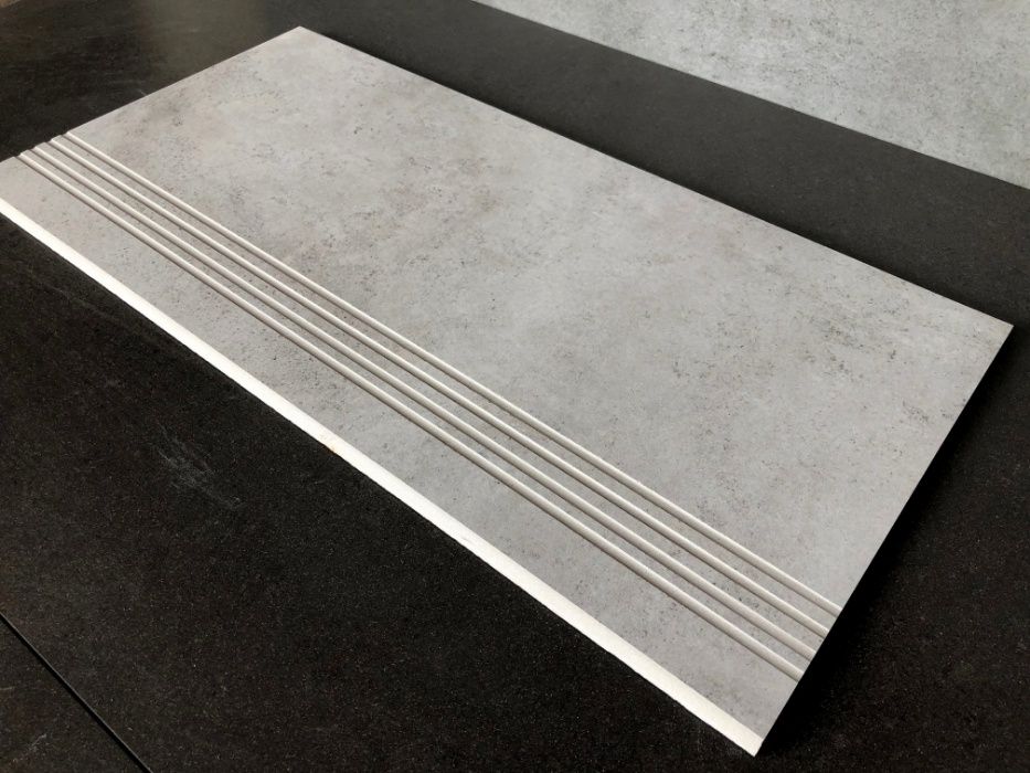 Betonowe Schody Szare Plytki Struktura Beton 30x60 Lask Olx Pl
