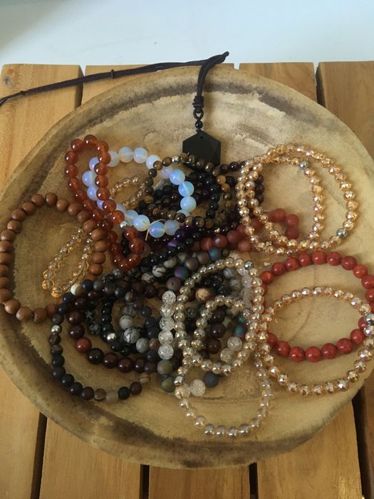Pulseiras com cristais