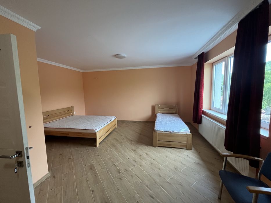 Здам готель 660 м2 Закарпаття Бене траса М23 фасад