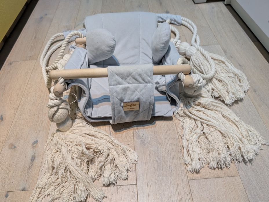 Śliczna huśtawka welurowa BabySteps – Szara / Gray – Stan bardzo dobry