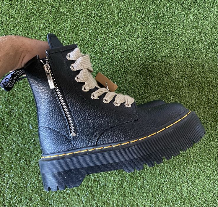 Высокие ботинки Dr. Martens