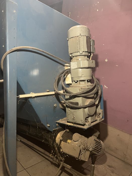 Podajnik z wkladem paleniska na trocine 25/50kw z sterownikiem