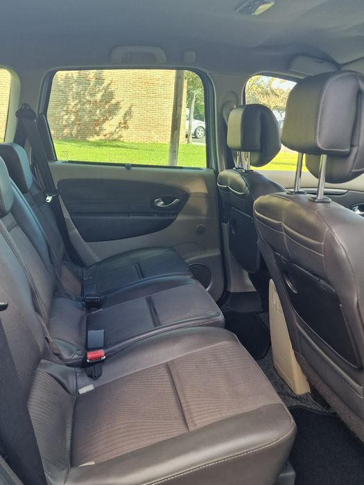 Renault Grand Scénic 1.5 DCI 110cv | 7 Lugares
