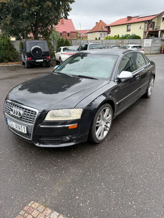Audi S8