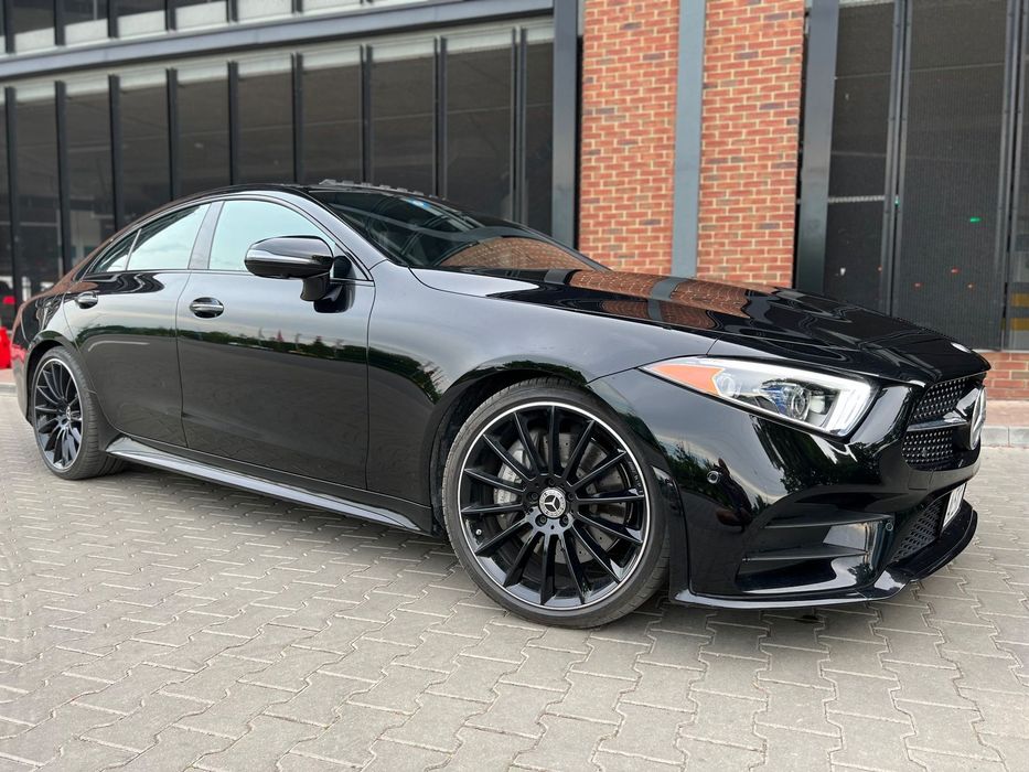 Mercedes-Benz CLS Prawie Nowa Czarna Perła z Mocą, Pięknym wnętrzem i wyposażeniem