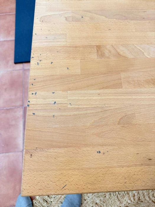 Secretária IKEA GERTON em madeira maciça 155x75 com pés reguláveis em altura