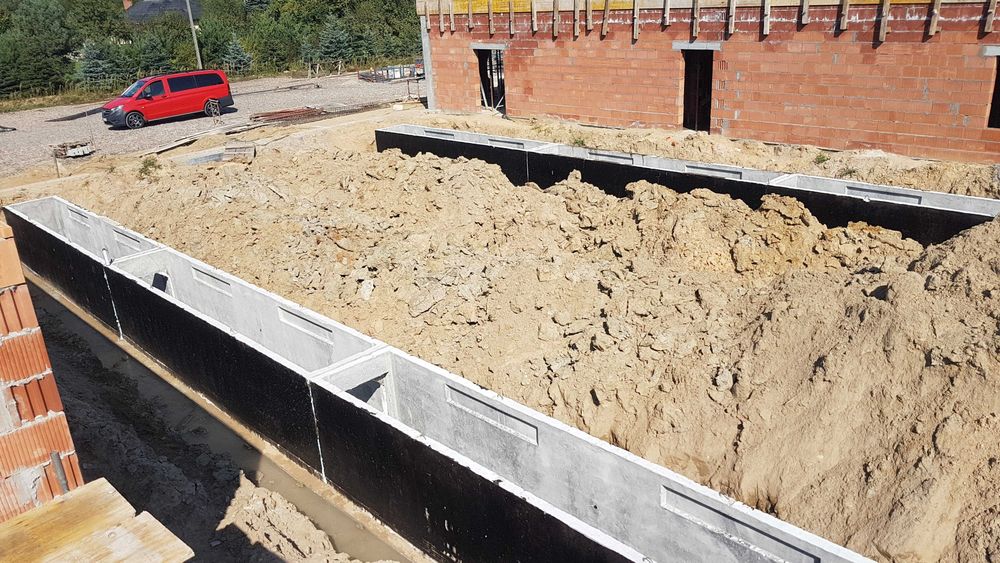 Kanał samochodowy szczelny betonowy odlew do warsztatu serwisu dł5.54