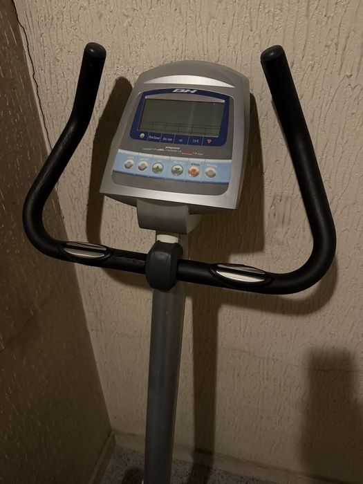 Bicicleta estatica  avariada