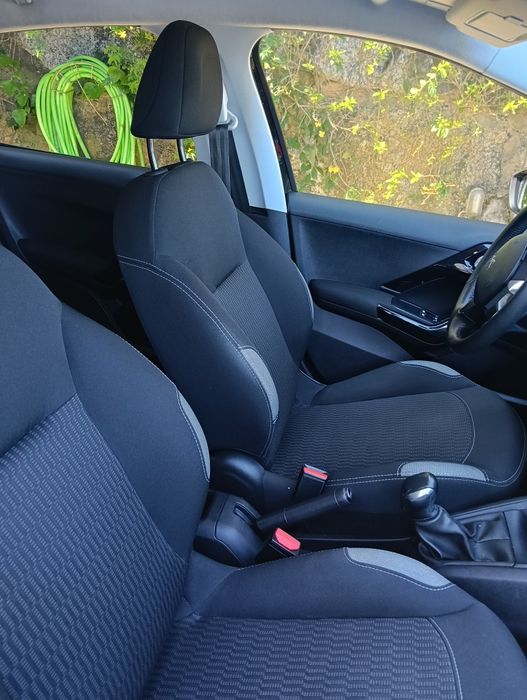 Peugeot 208 PureTech 1.2
