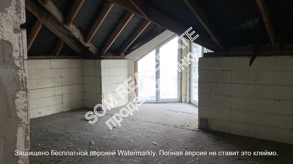 с. Романків, урочище "Голубе озеро", житловий будинок, 600 м2.
