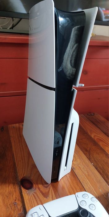 PS5 1TB com leitor CD como nova