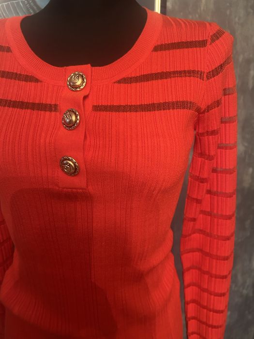 Piekny sweterek Pinko -guziki logowane  r.S/M