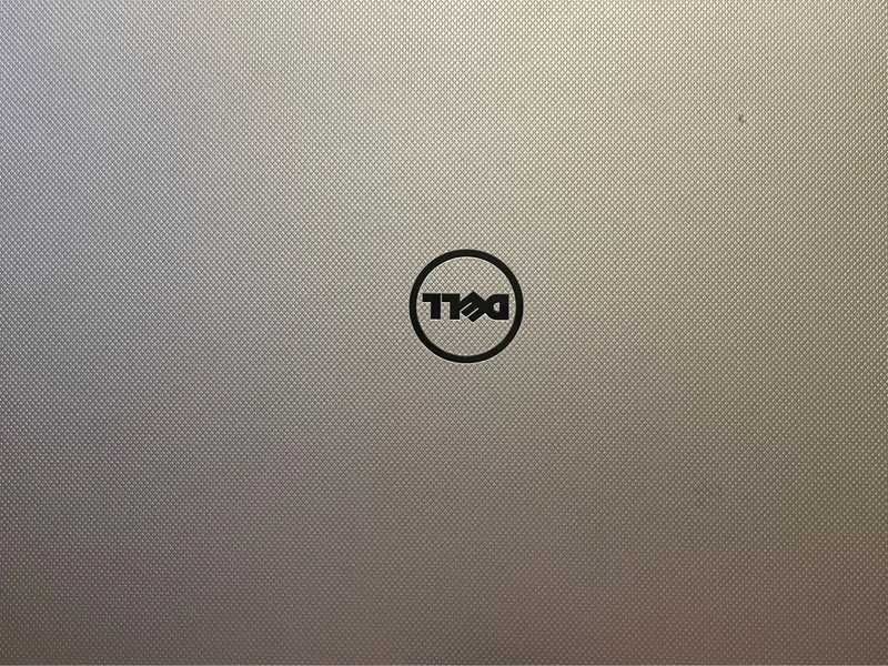 Laptop Dell Inspiron 15 3878