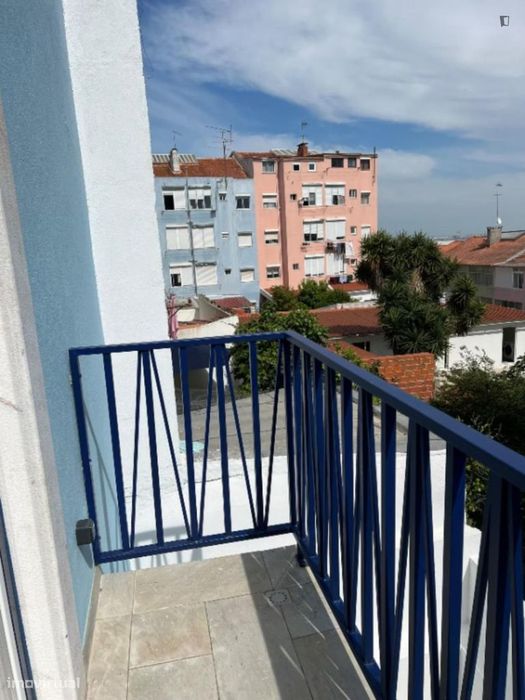 Estúdio - localizado em Almada Lisbon