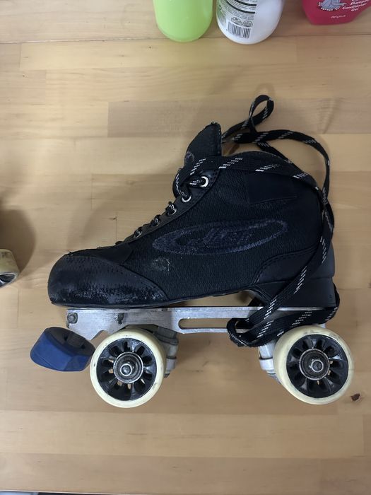 Patins de Hoquei e acessorios