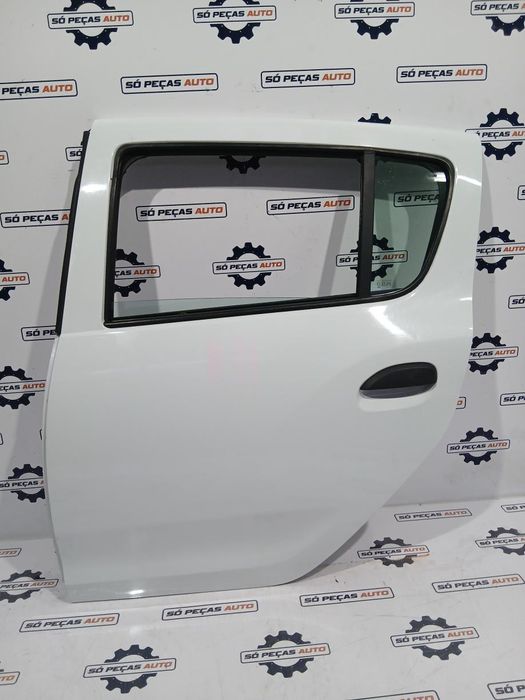 PORTA TRASEIRA ESQUERDA BRANCA DACIA SANDERO STEPWAY 0.9TCE ANO: 2013