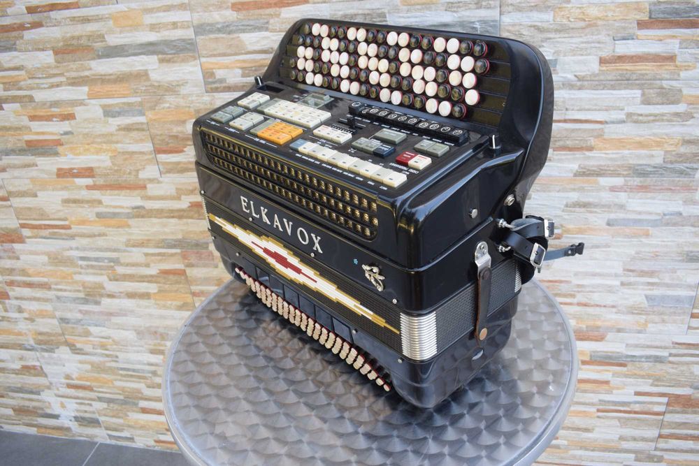 Vendo Elkavox F 3 4 Voz Com Sistema Midi. Fonte Mesa Pedal Tripe N 149