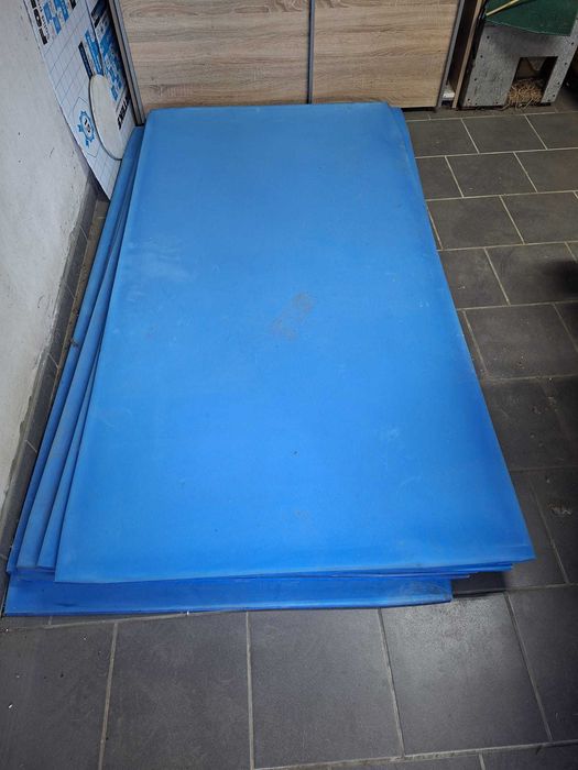 Mata gumowa, pianka 107 szer × 203 dł x 1,8 gr fitnes, basen 8 sztuk.