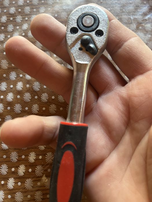 Трещотка 1/4 тріскачка вороток реверсний ключ