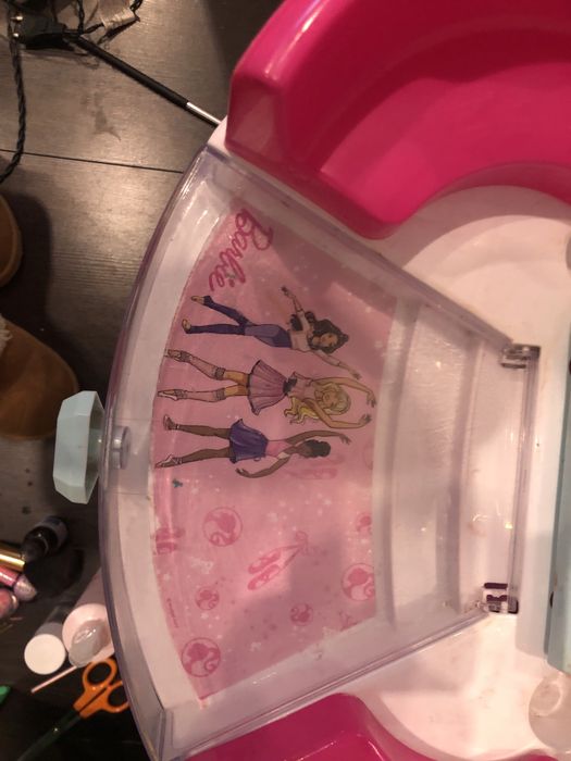 Barbie toucador como novo
