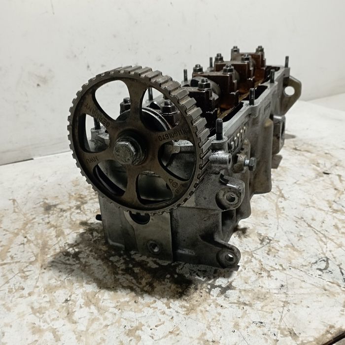 Гбц головка 2.0 8V  Audi 80 100 Passat b3 B4 Golf Vento