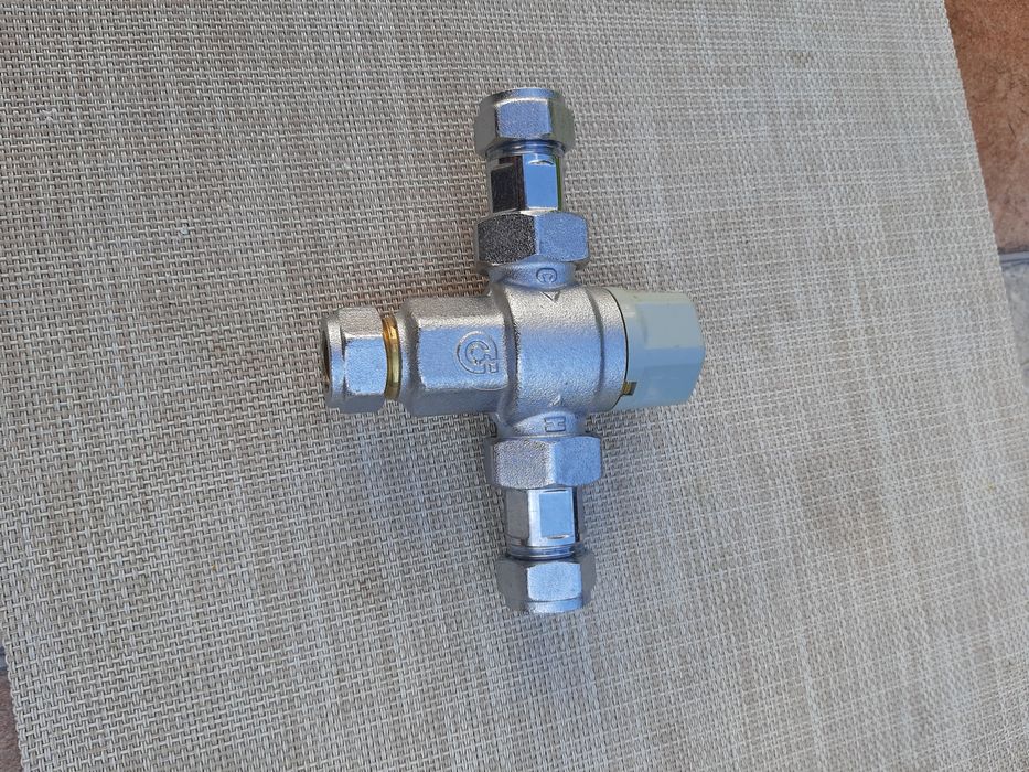 Kształtki hydrauliczne rózne