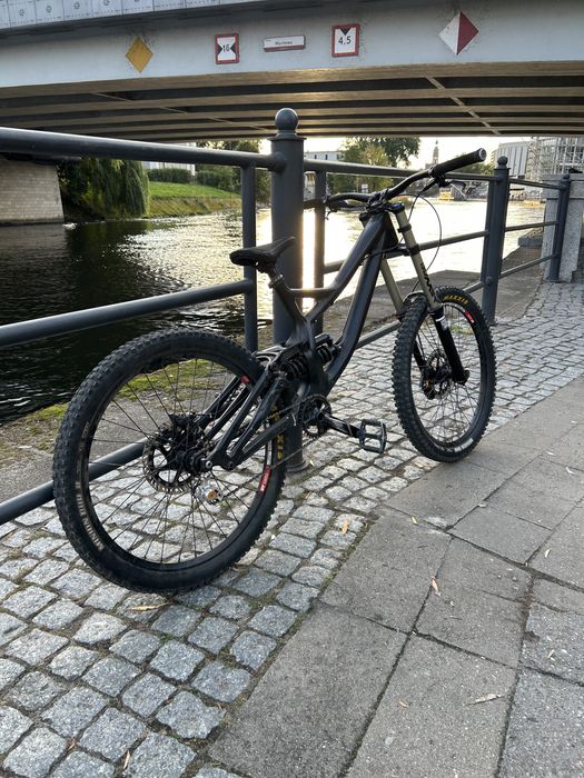 Demo 8 1014 carbon rozmiar S.