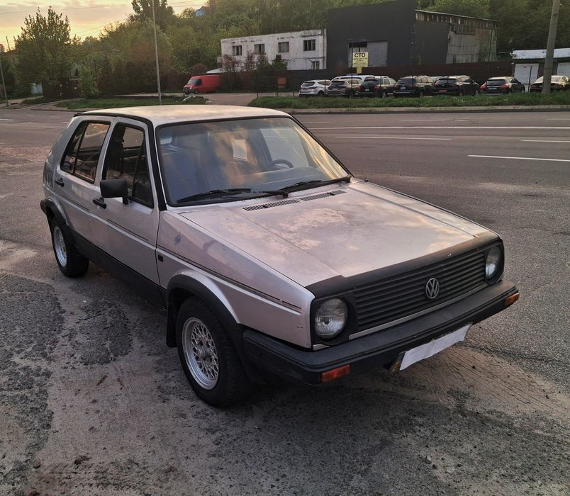 Volkswagen Golf 2  легендарный  1.6 мотор   газ бензин